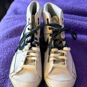 Nike Blazer Mid '77 Premium "Remix".